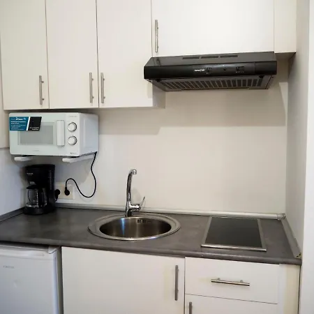 Residencia Deluxe Aparthotel *